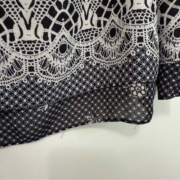 Women’s Bila Boho Black and White Paisley Blouse - Picture 3 of 6
